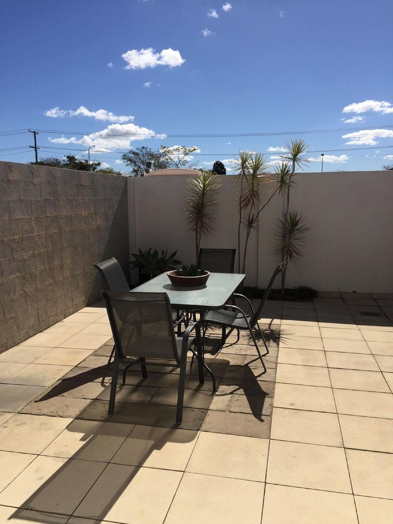 Alexandra Apartments Bundaberg Esterno foto